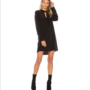 Equipment dress size M